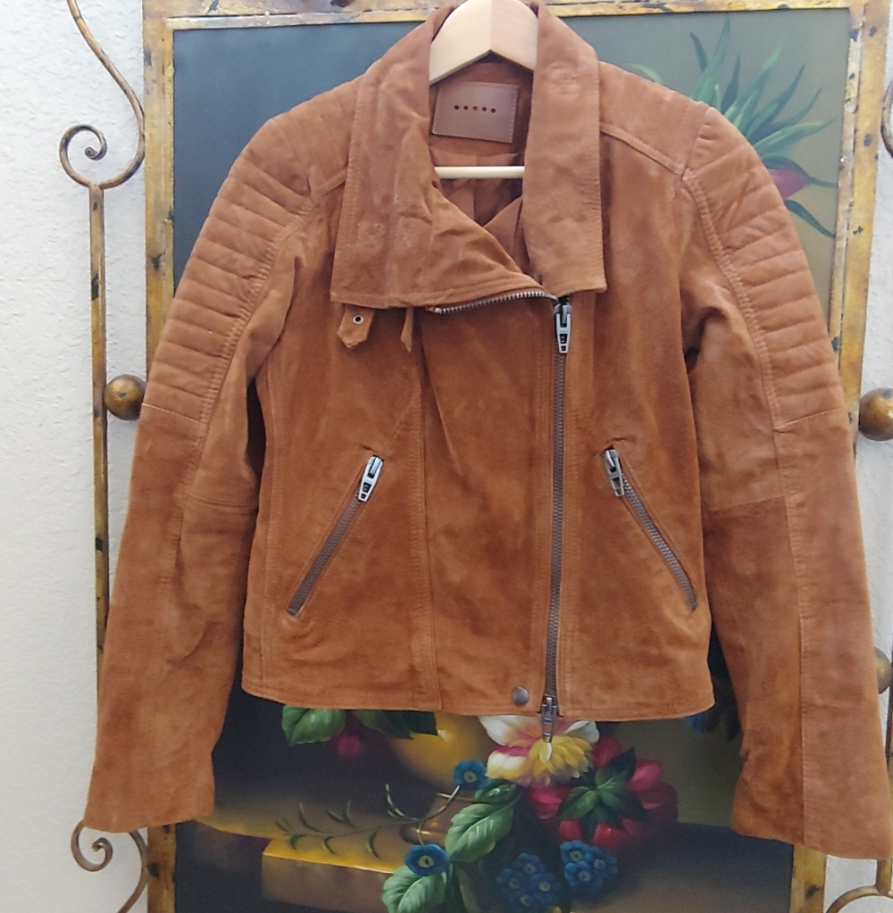 BlankNYC Genuine Suede Moto Jacket w/ Quilted Shoulder & Sleeve, Cognac, EUC
